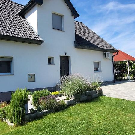 Hostel Postaja Ruse Екстер'єр фото
